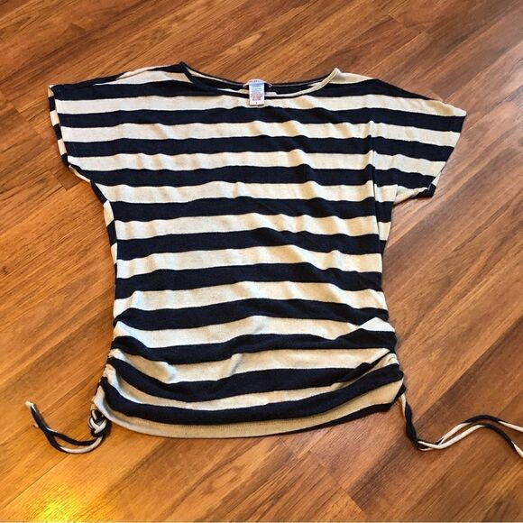Juniper Ln Maternity short sleeve navy blue and white striped size Large - Picture 10 of 11